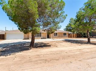 21630 Thunderbird Rd, Apple Valley, CA 92307