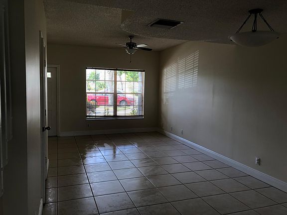 5th image of 20 Key West Ct