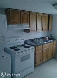 5th image of 215 Agnes Ln