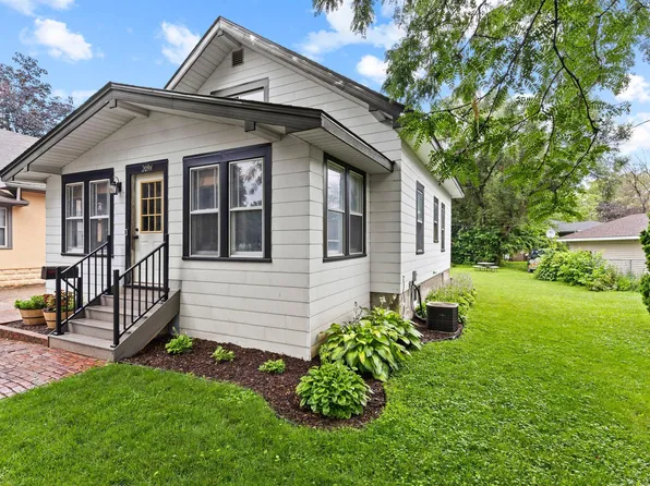 209 3rd St W, Jordan, MN 55352