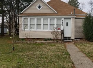 501 S State St, Christopher, IL 62822