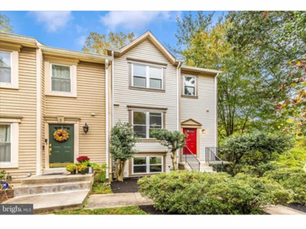 1 Kinsman View Cir, Silver Spring, MD 20901