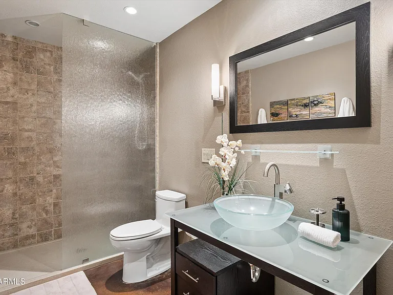 6922 E Exeter Blvd — Photo 45