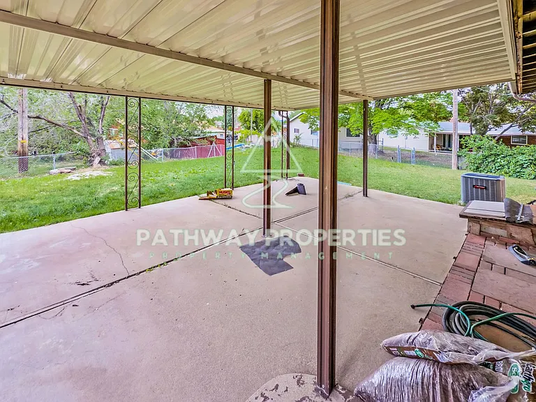 518 Vickie Ln — Photo 14