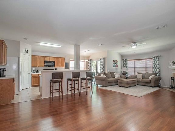 4th image of 1716 Little Deer Ln