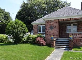51 Miner Ave, Waterford, CT 06385
