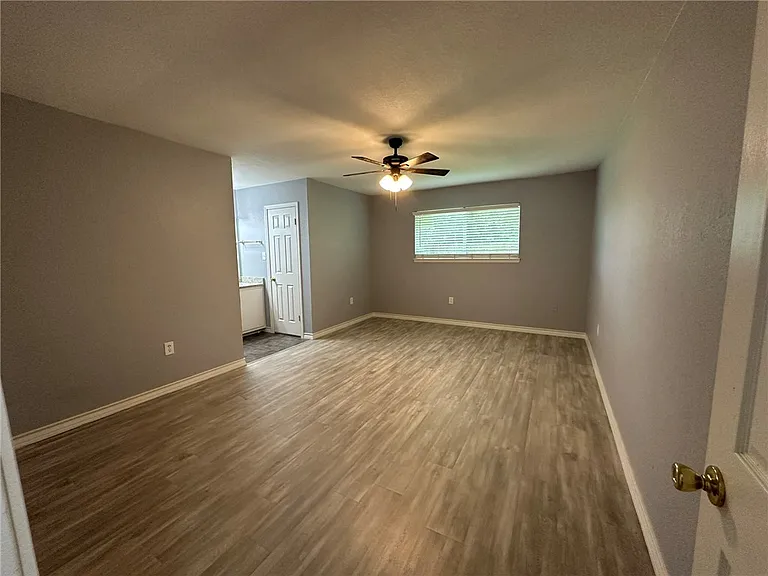 2201 Timberline Dr — Photo 12
