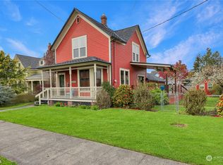 1112 5th St, Anacortes, WA 98221