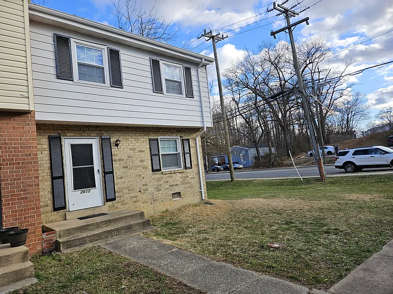 2612 Heth Ct — Photo 2