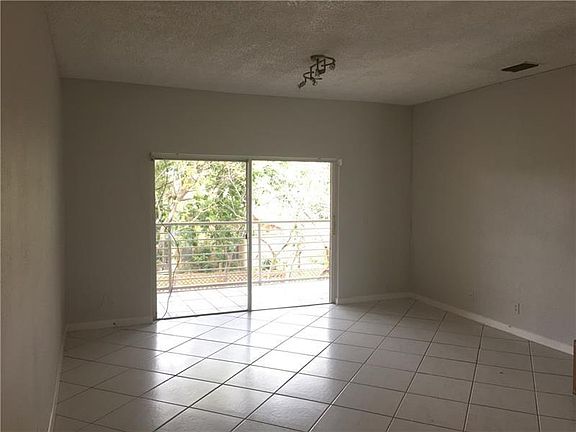 4th image of 11607 Royal Palm Blvd