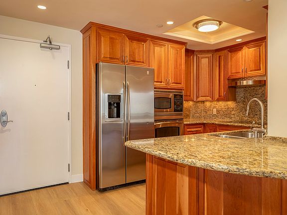 4th image of 850 State St Unit 326