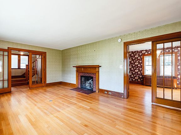 3rd image of 35 Chestnut Street