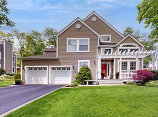 218 High Ridge Ct, Yorktown Heights, NY 10598