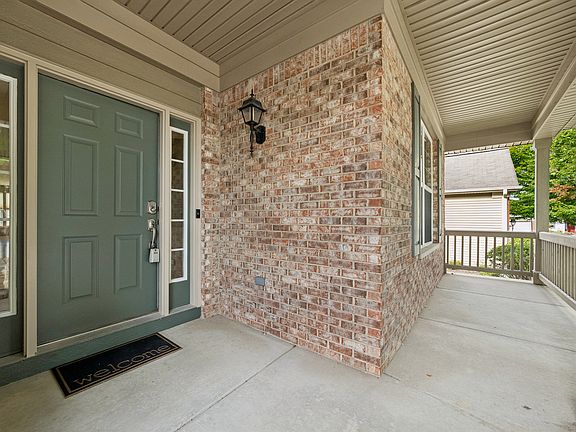 4th image of 2173 Sandpiper Way