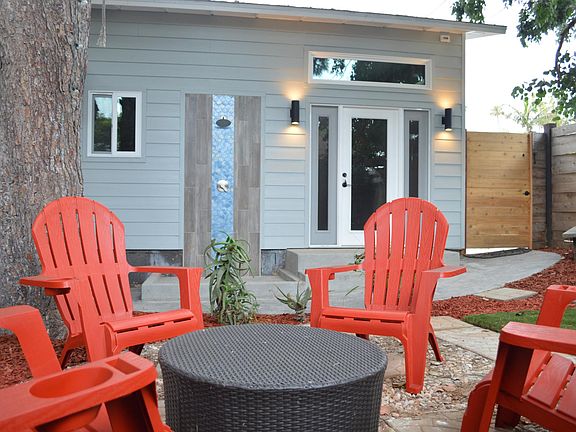 private 800 square foot yard