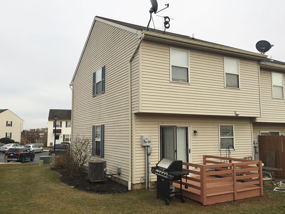 2nd image of 221 Greenland Dr