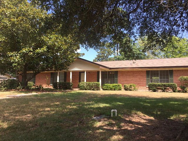 1st image of 105 Maplewood Dr