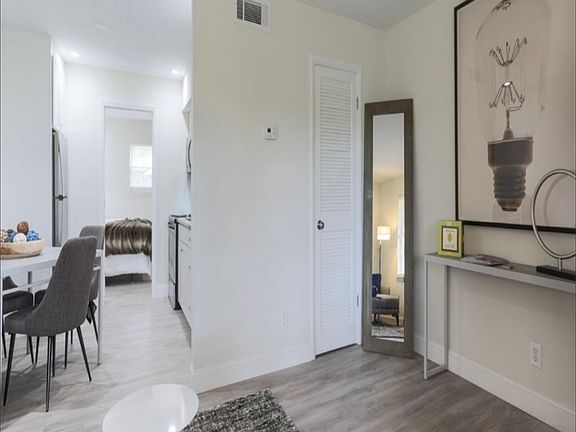 4th image of 2006 House Ave #14