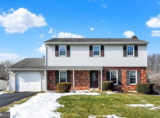 124 Mesa Dr, Sinking Spring, PA 19608