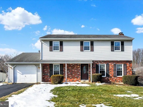 124 Mesa Dr, Sinking Spring, PA 19608