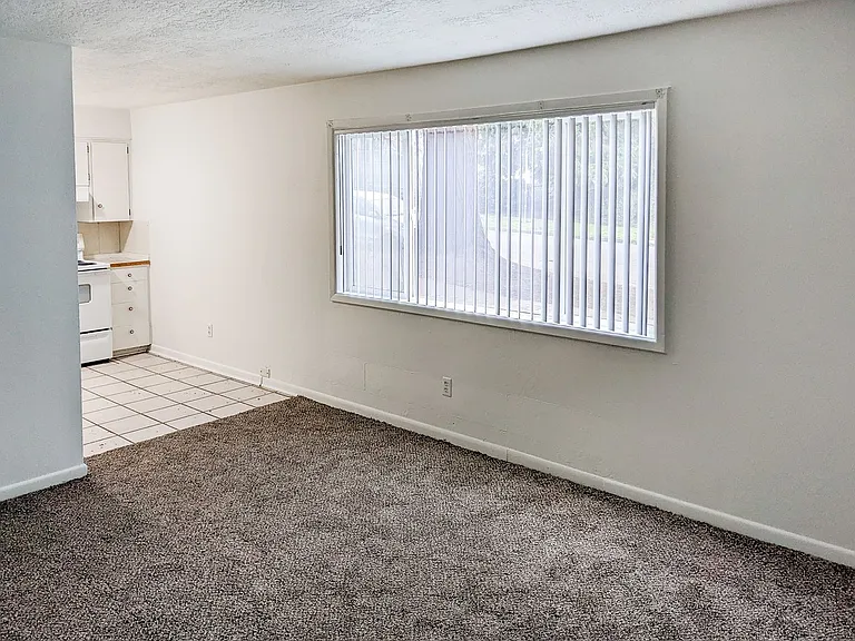 1136 Fairmount Ave S — Photo 36