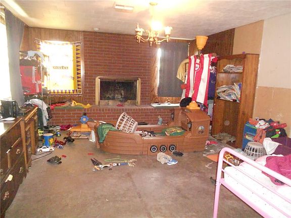 4th image of 103 G St