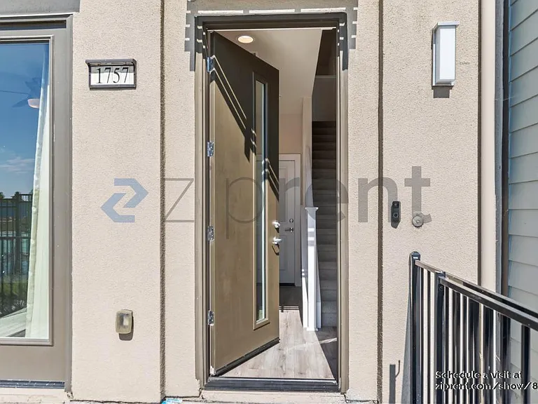 1757 Hazelnut Ln — Photo 2