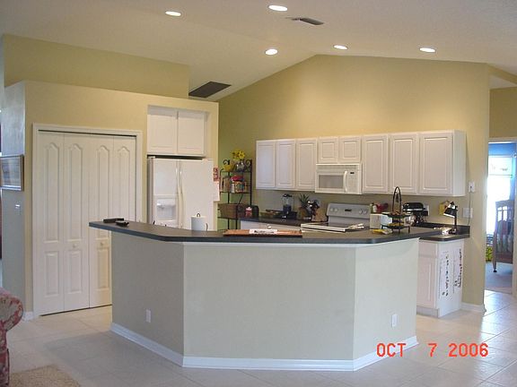 3rd image of 315 NW Emilia Way