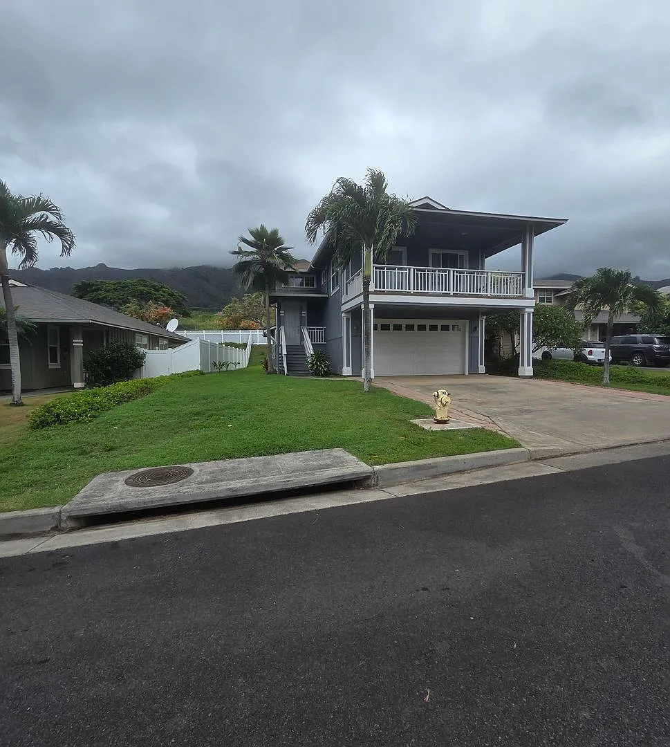 3/2.5 two level home in Akolea Wailuku — Photo 2