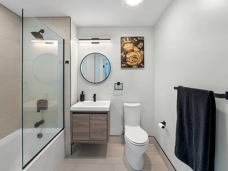 277 Border St #401 — Photo 9