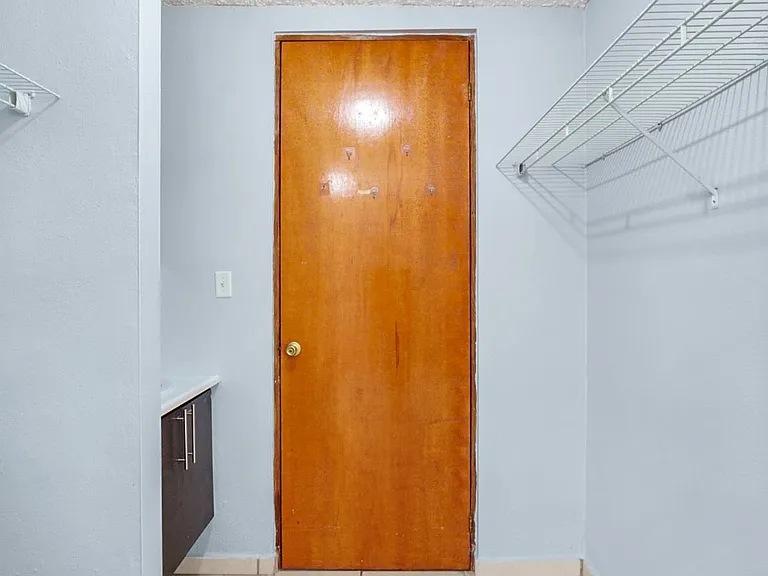 11 Calle 5 — Photo 25