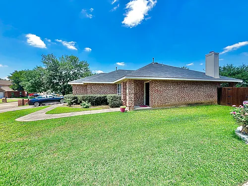 1805 Eastfork Ln Photo 1