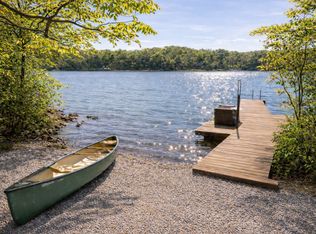 15 Lake View Ct, Southampton, NY 11968