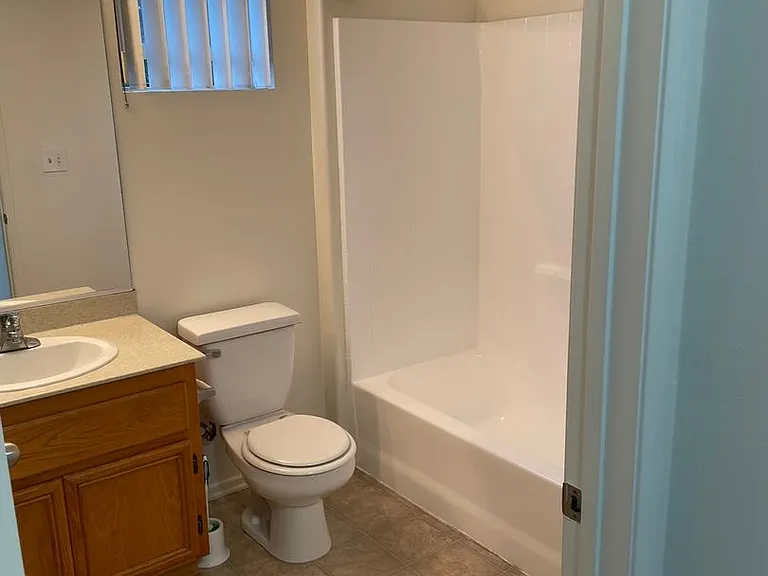 16710 Sherman Way — Photo 15
