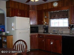 3rd image of 807 Pearl Blvd