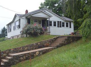 32 Pearl St #2, Canton, NC 28716