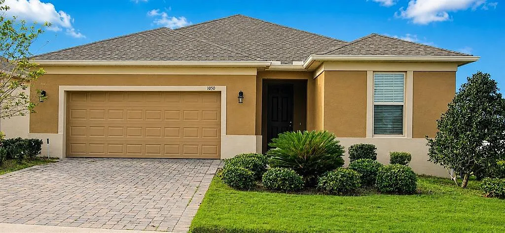 5 bed, 3.0 bath, 2222 sqft, $2,995 — Photo 1
