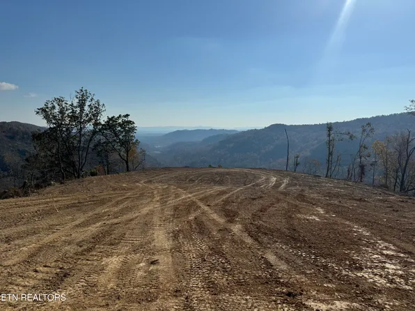 11 Stanley Creek Rd, Oneida, TN 37841