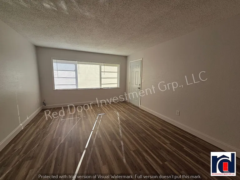 Spacious Renovated Apartments within Walking Distance to Downtown Deland — Photo 6