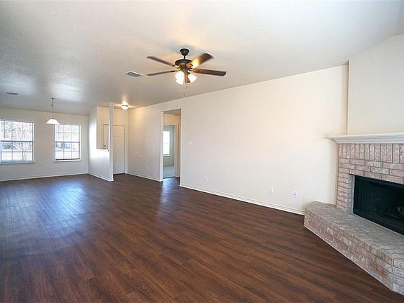 3rd image of 2803 Don Hill Ln