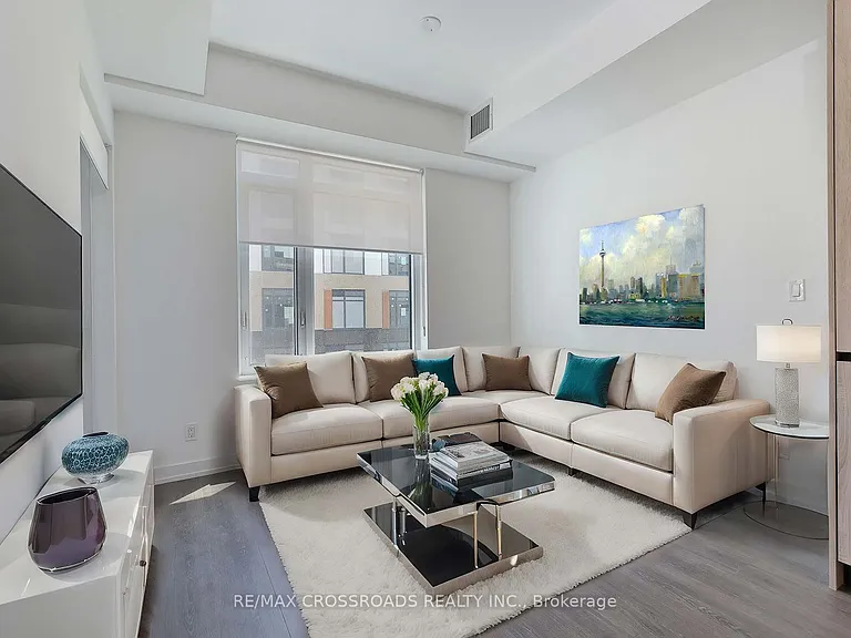 8 Beverley Glen Blvd #C310 — Photo 8