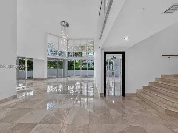 3131 NE 188th St APT 1303, Miami, FL 33180