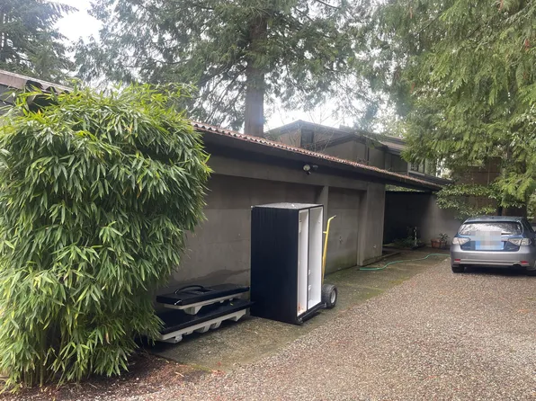 19616 NE 33rd Pl, Sammamish, WA 98074