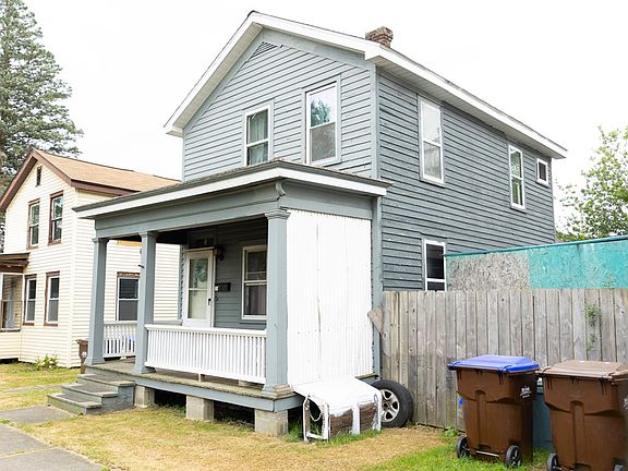 3rd image of 409 W Walnut St