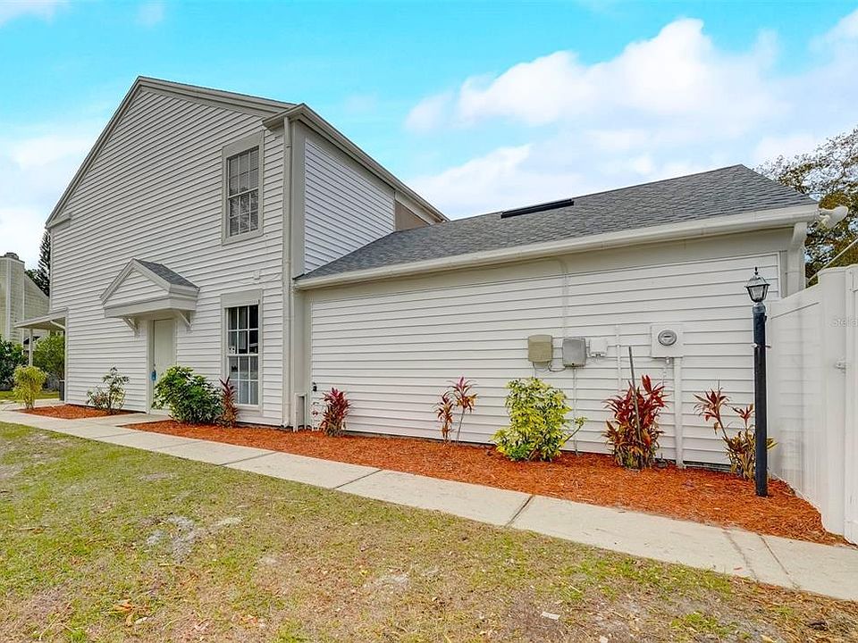 1st image of 6240 Oak Cluster Cir