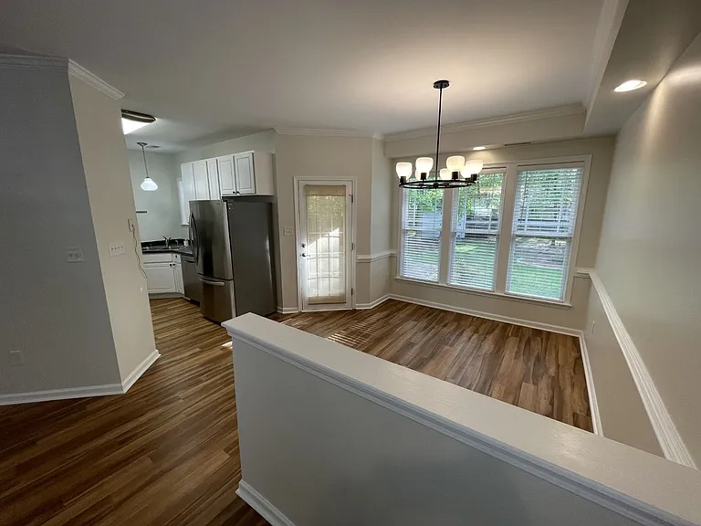 4046 Landover Ln — Photo 5