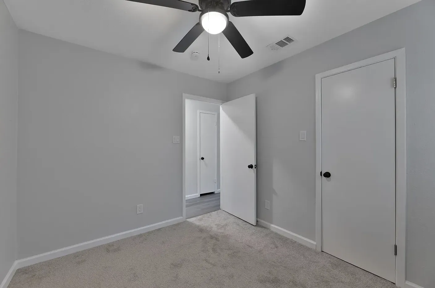 3 bed, 1260 sqft, $1,650 — Photo 4