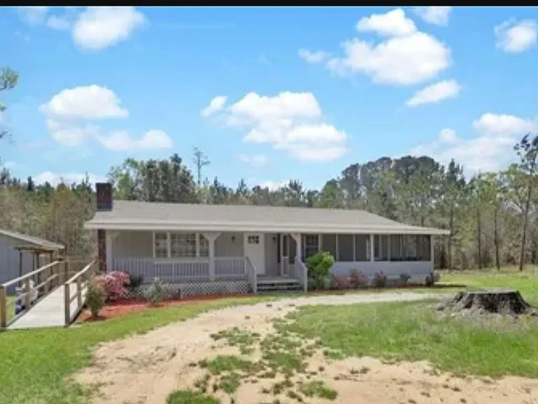636 US Highway 80 E — Photo 1