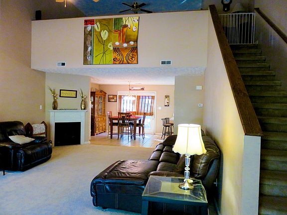 2nd image of 7326 Carowinds Ln