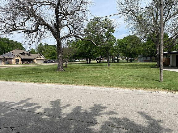 2nd image of 204 N 5th St